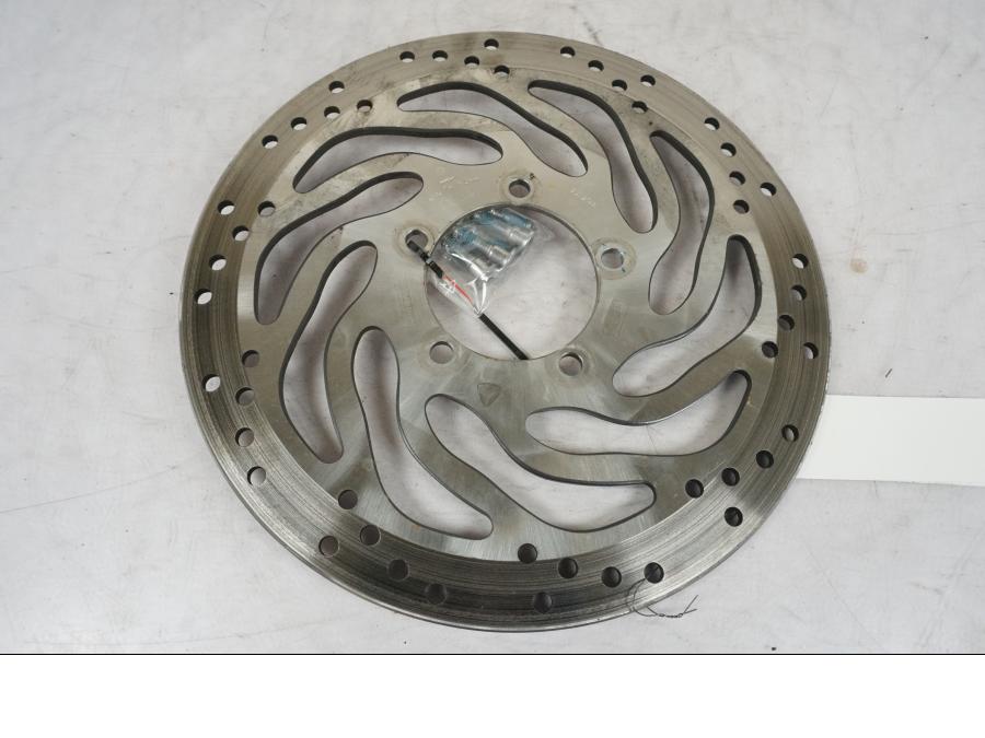 Höger sida på Bromsskiva från en Triumph Bonneville T120 -2021 motorcykel.