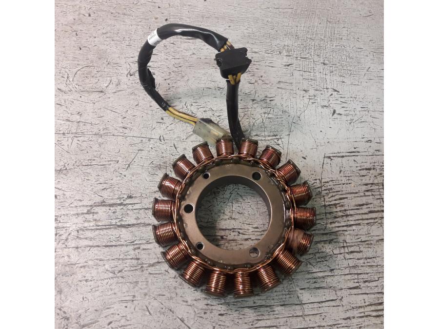 Framsidan på Generator från en Ducati 848 -2010 motorcykel.