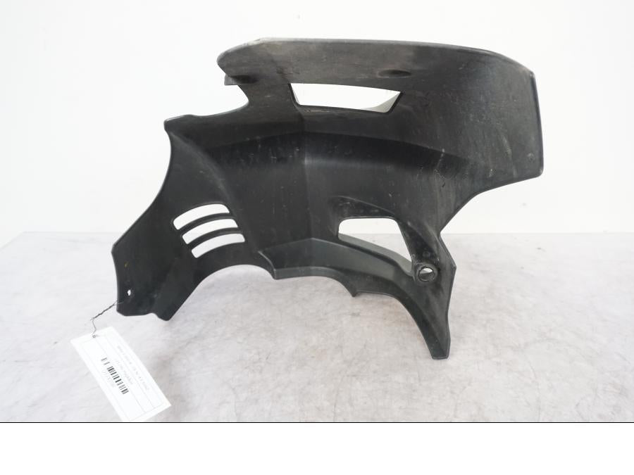 Vänster sida på Magkåpa från en BMW F 800 R -2018 motorcykel.