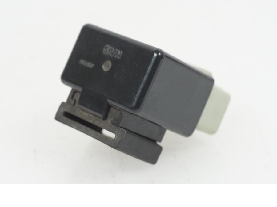 Vänster sida på Relä från en Yamaha XJ 900 -1997 motorcykel.