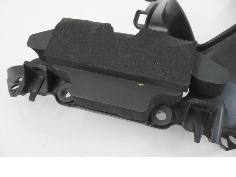 Extrabild3 på Instrumentpanelkåpa från en Kawasaki ER-6F -2016 motorcykel.