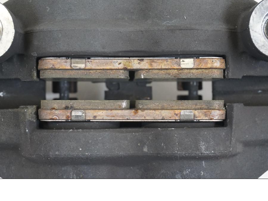 Extrabild2 på Bromsok från en Suzuki GSX-R 750 -2008 motorcykel.