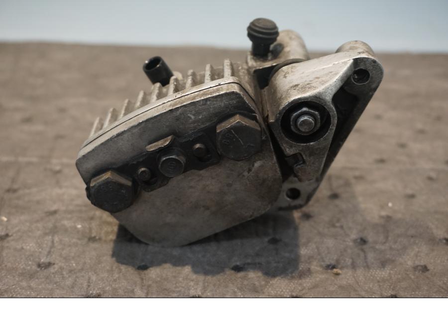 Baksidan på Bromsok från en Honda NSR 125 -1998 motorcykel.