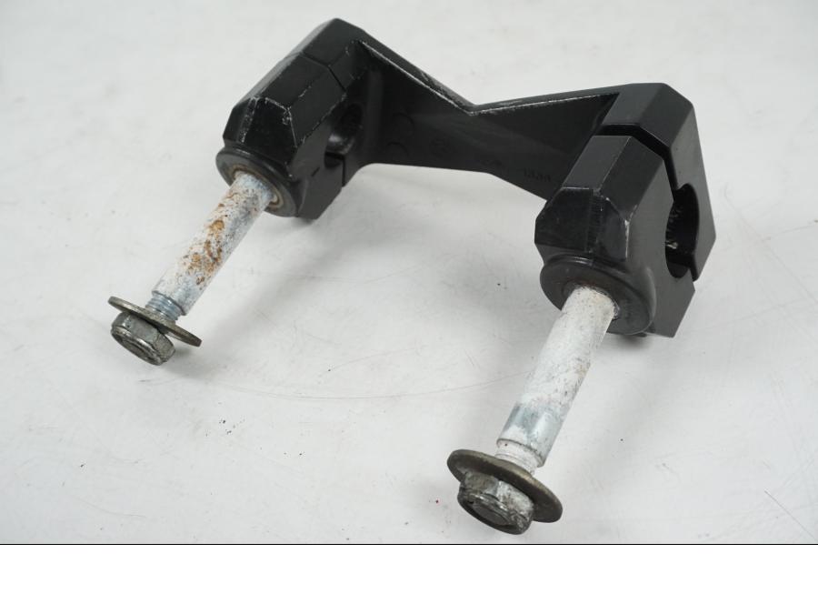 Extrabild2 på Styrfäste från en Kawasaki Z 750 -2006 motorcykel.