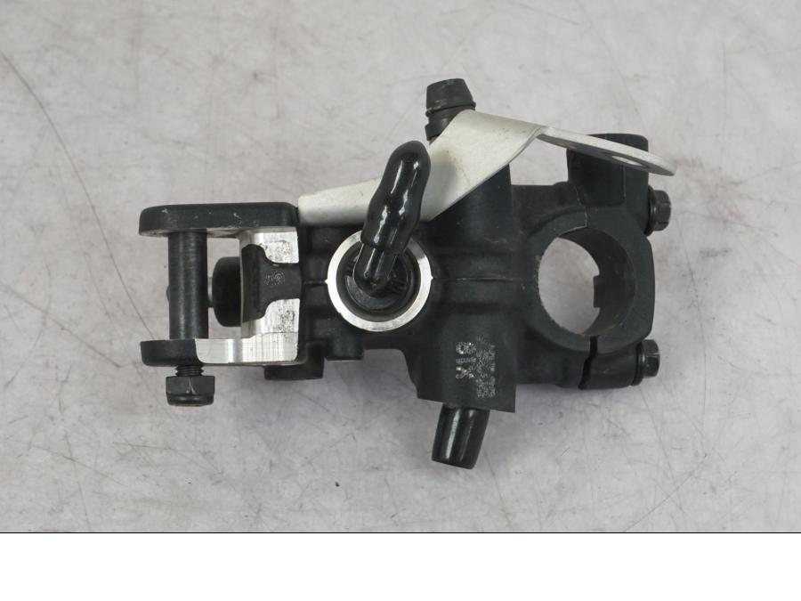 Vänster sida på Bromshuvudcylinder från en KTM 1290 Super Adventure R -2018 motorcykel.