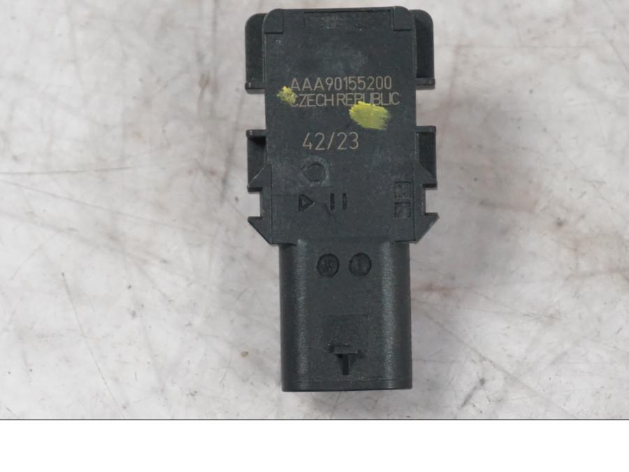 Vänster sida på Mapsensor från en Ducati Multistrada V4 -2024 motorcykel.