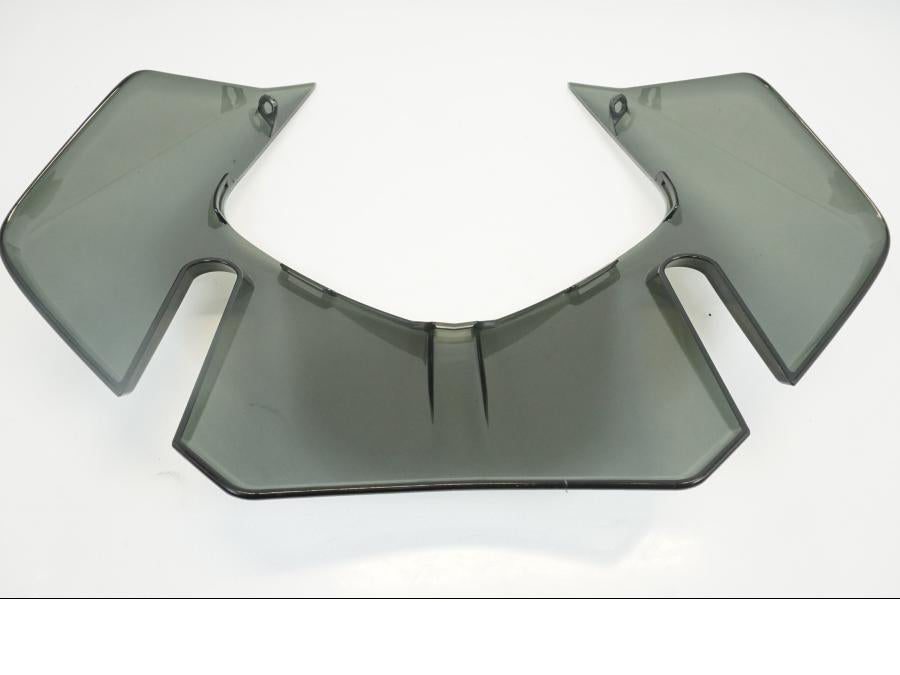 Vänster sida på Strålkastarkåpa från en KTM 1290 Super Adventure -2020 motorcykel.