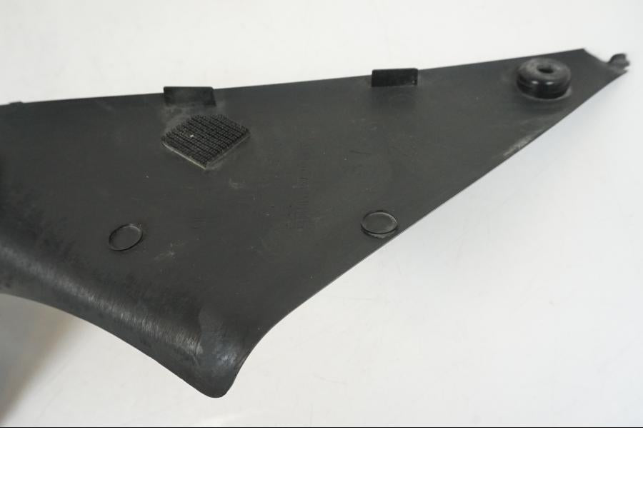 Extrabild2 på Toppkåpa från en Yamaha YZF 1000 R1 -2006 motorcykel.