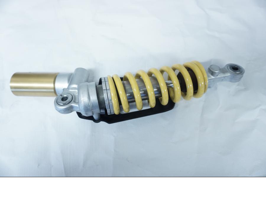 Baksidan pÄ StötdÀmpare frÄn en Ducati 899 Panigale -2015 motorcykel.