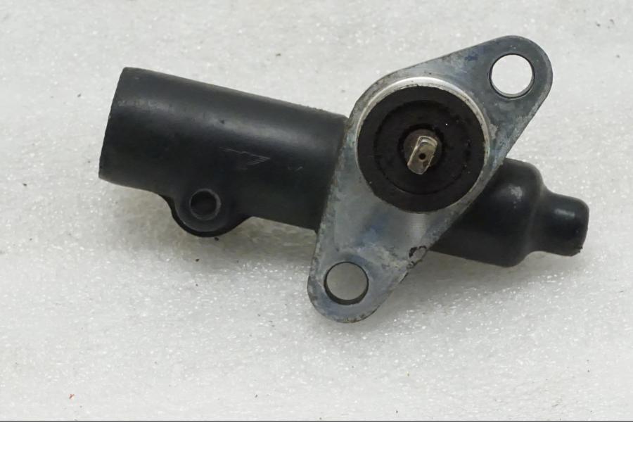 Baksidan på Hastighetsdrivning från en Honda VFR 750 -1990 motorcykel.