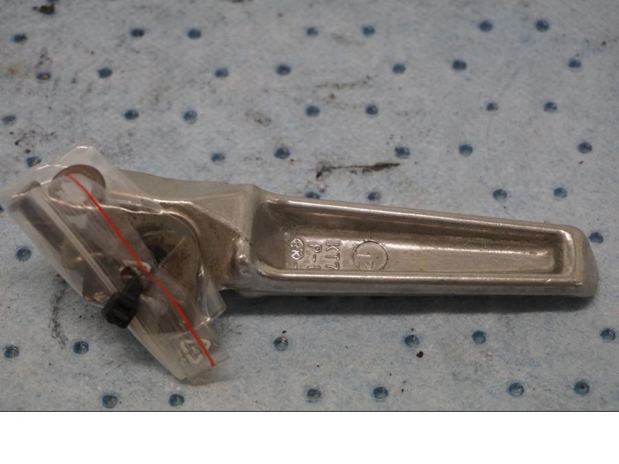 Höger sida pÄ Fotpinne frÄn en Honda VTR 1000 F -1997 motorcykel.