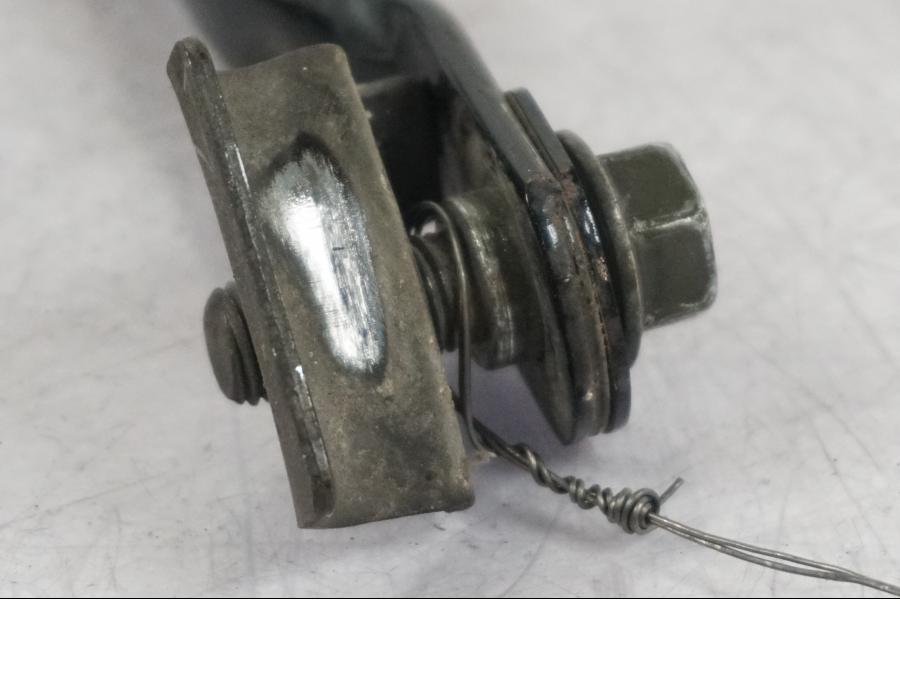 Snett uppifrÄn pÄ Parallellstag frÄn en Suzuki VZ 800 -2000 motorcykel.