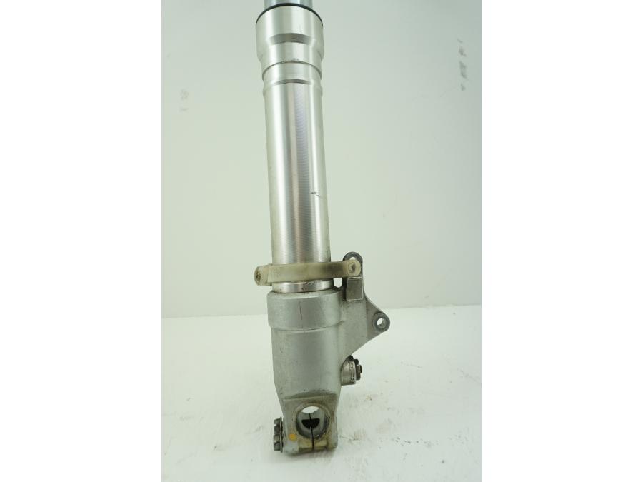 Extrabild1 på Gaffelben från en Honda CBR 900 RR -1997 motorcykel.