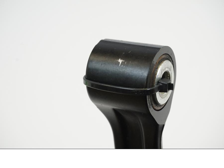 Extrabild2 på Stötdämparlänkage från en KTM 1290 Super Duke -2020 motorcykel.