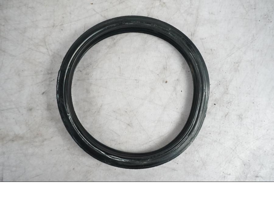 Baksidan på Bensintanksgivare från en BMW S 1000 XR -2019 motorcykel.