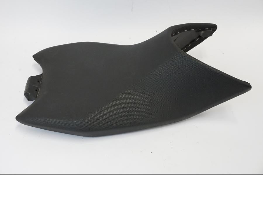 Extrabild2 på Sadel från en KTM 690 Duke -2016 motorcykel.