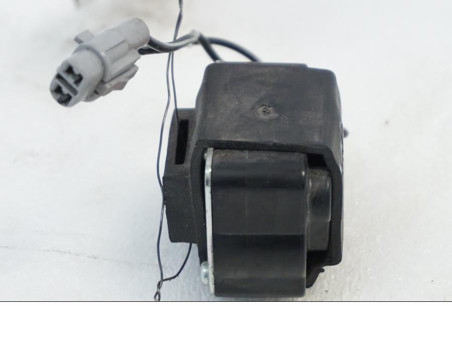 Höger sida på Tilt Sensor från en Aprilia RSV 1000 -2010 motorcykel.