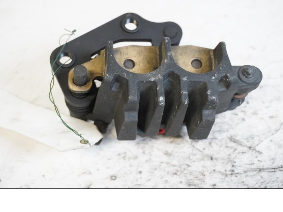 Höger sida på Bromsok från en Kawasaki ER-6N -2006 motorcykel.