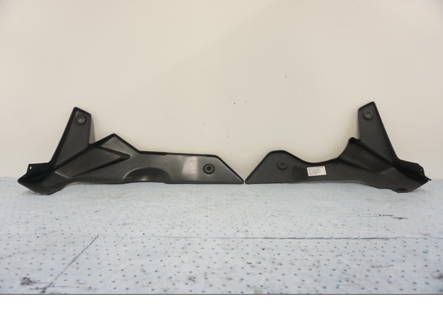 Extrabild1 på Magkåpa från en Suzuki GSR 600 -2008 motorcykel.