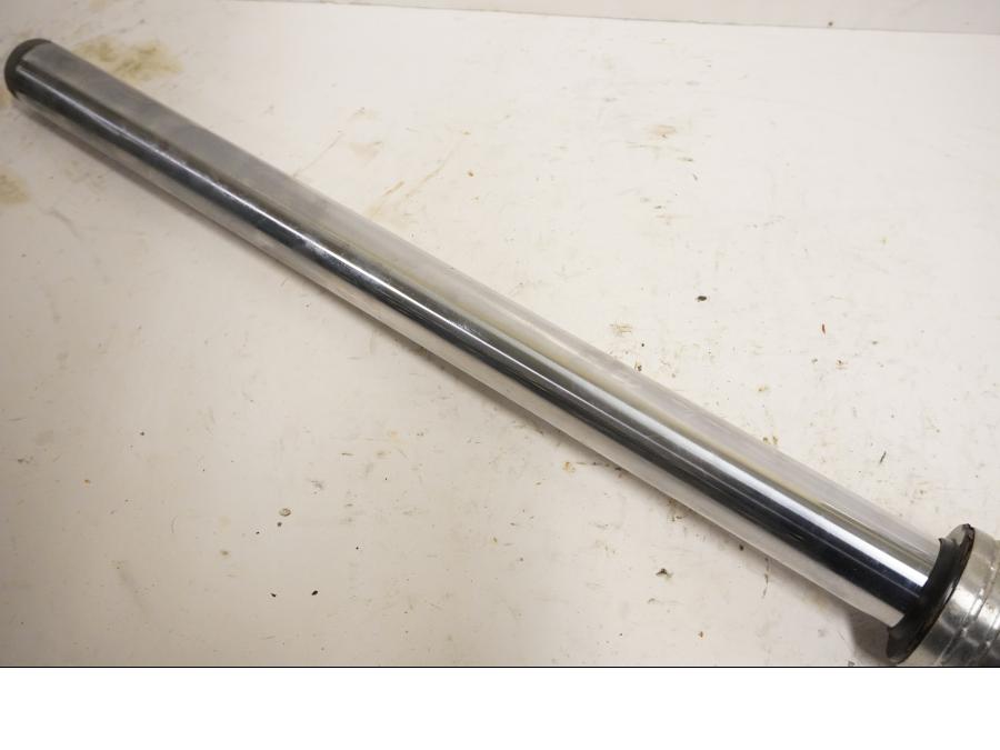 Snett uppifrÄn pÄ Gaffelben frÄn en Kawasaki VN 750 -1994 motorcykel.