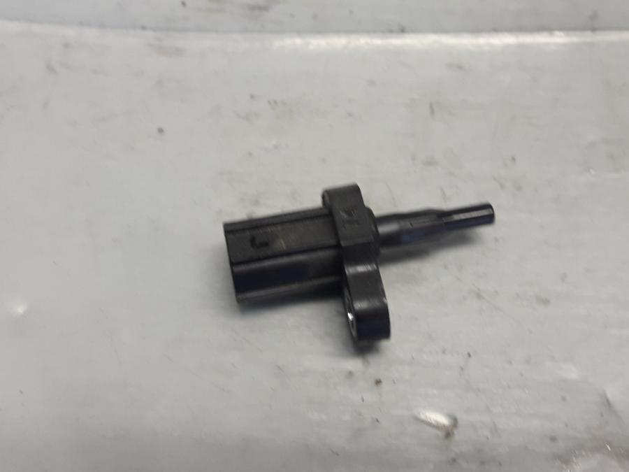 Framsidan på Luftburksensor från en Kawasaki Z 1000 -2013 motorcykel.