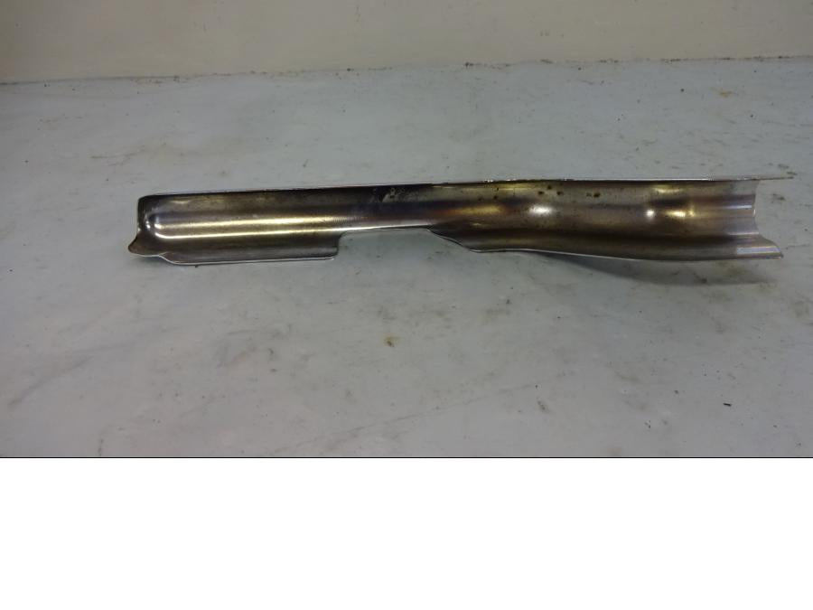 Baksidan på Bakskärmstag från en H-D Touring Road King Custom FLHRSI -2004 motorcykel.