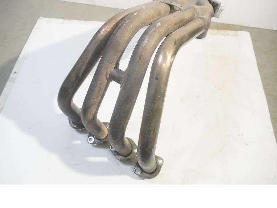 Höger sida på Grenrör från en Yamaha FZ-6 -2005 motorcykel.