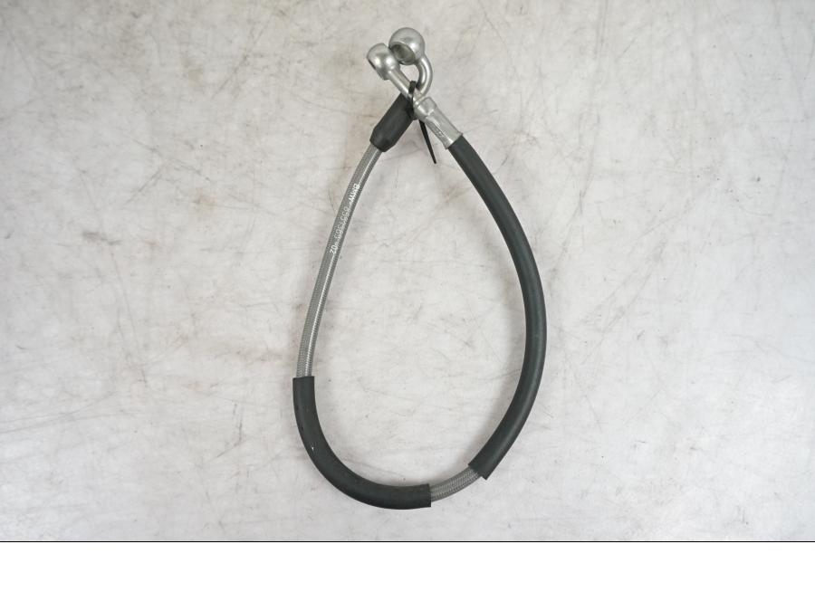 Framsidan på Bromsslang från en BMW S 1000 XR -2019 motorcykel.