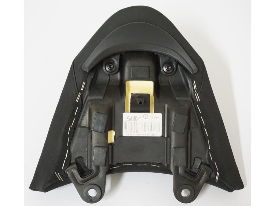 Vänster sida på Sadel från en Ducati X Diavel S -2020 motorcykel.