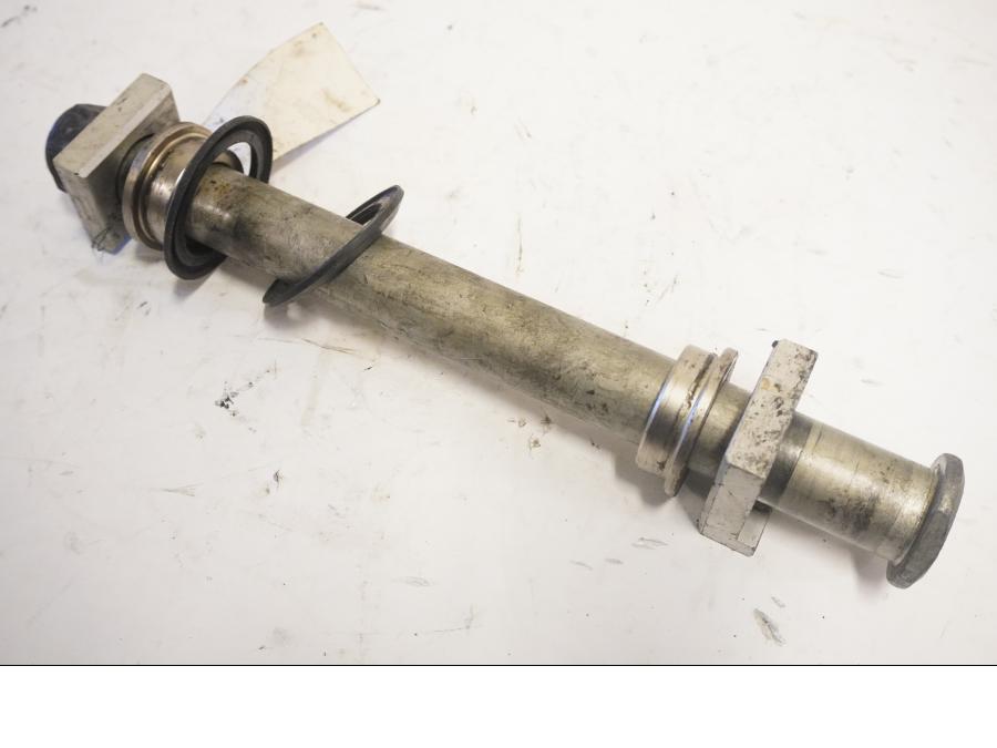 Framsidan på Axel från en Yamaha MT-01 -2009 motorcykel.