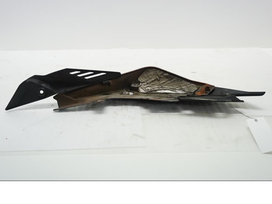 Baksidan på Bakvinge från en Aprilia SL 750 Shiver -2008 motorcykel.