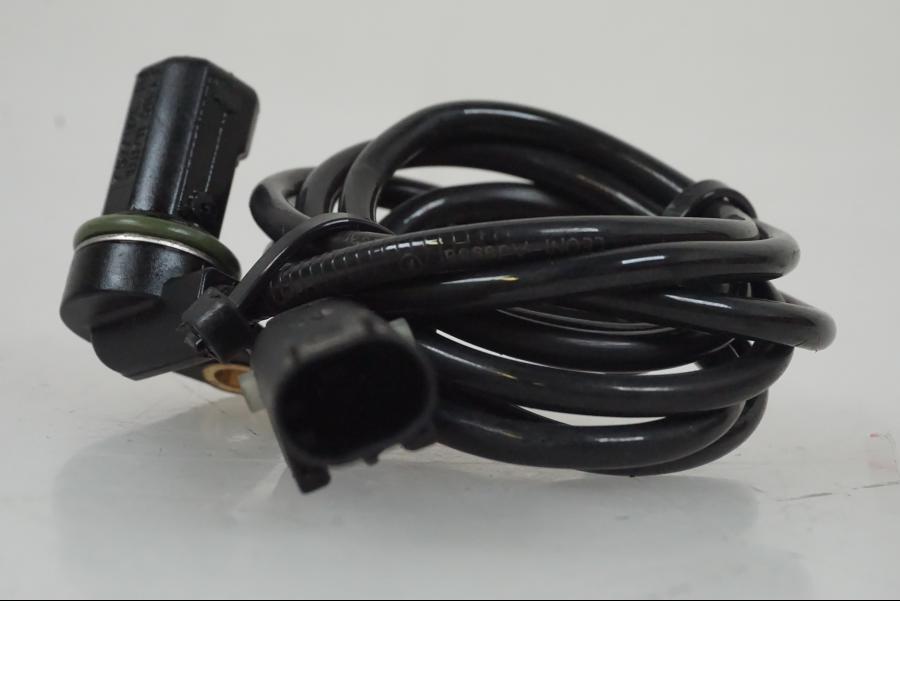 Höger sida pÄ ABS givare frÄn en BMW R Ninet -2017 motorcykel.