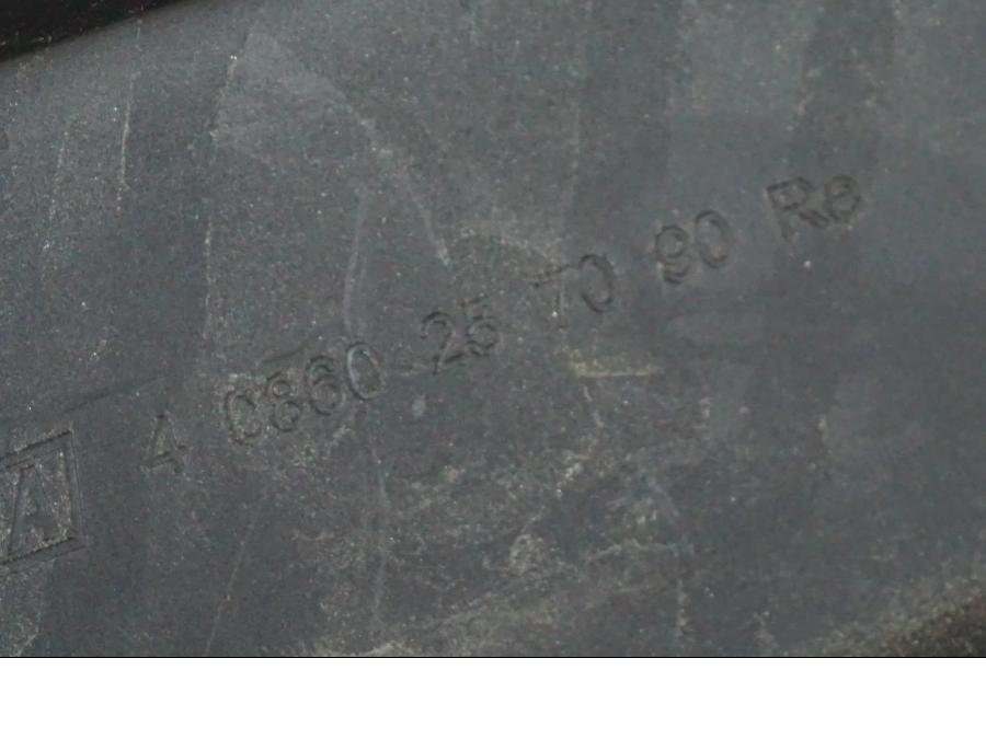 Snett nerifrån på Bakvinge från en BMW K 1600 GTL -2015 motorcykel.