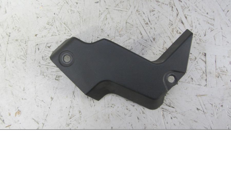 Framsidan på Värmeskydd från en Yamaha XT660Z Tenere -2009 motorcykel.