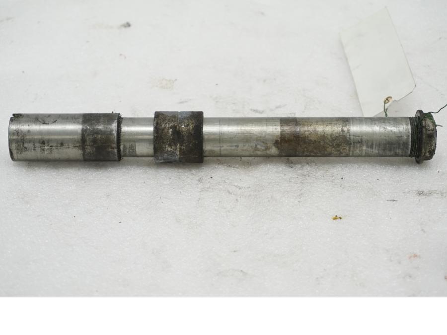 Framsidan pÄ Axel frÄn en Ducati Monster 696 -2010 motorcykel.