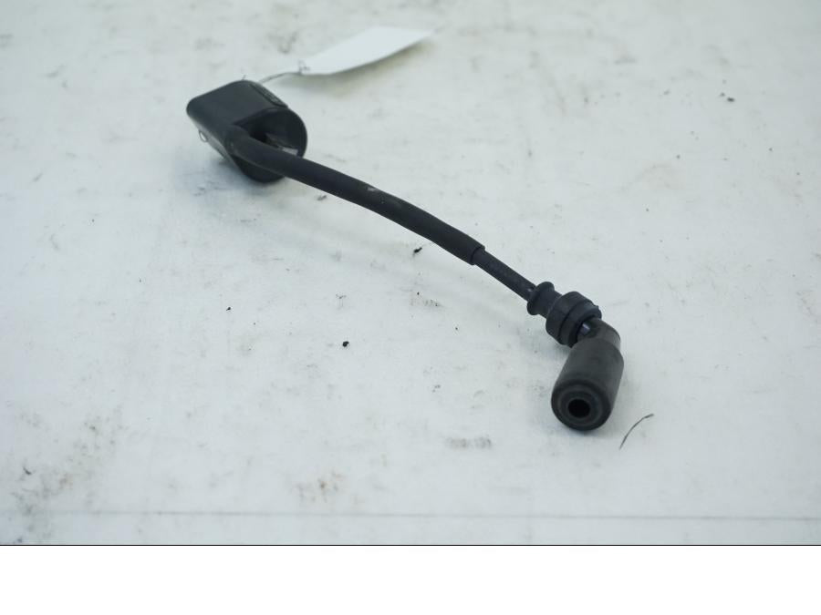 Höger sida på Tändspole från en Suzuki DL 1000 -2016 motorcykel.