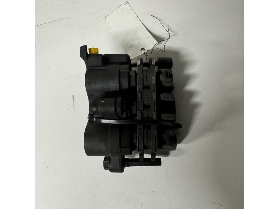 Höger sida på Bromsok från en Honda CTX 1300 -2014 motorcykel.