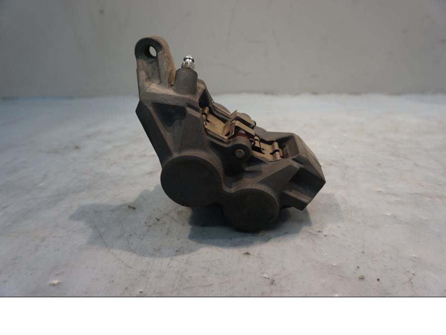 Baksidan på Bromsok från en Yamaha XT 1200 Z -2011 motorcykel.