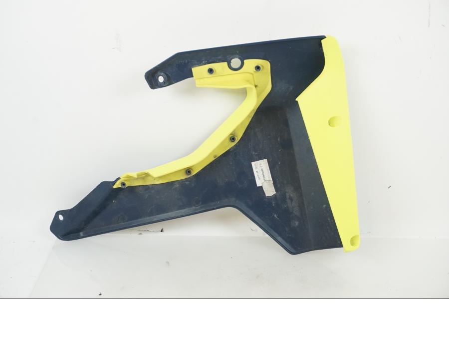 Baksidan på Kåpor från en Husqvarna 701 SUPERMOTO ABS -2016 motorcykel.