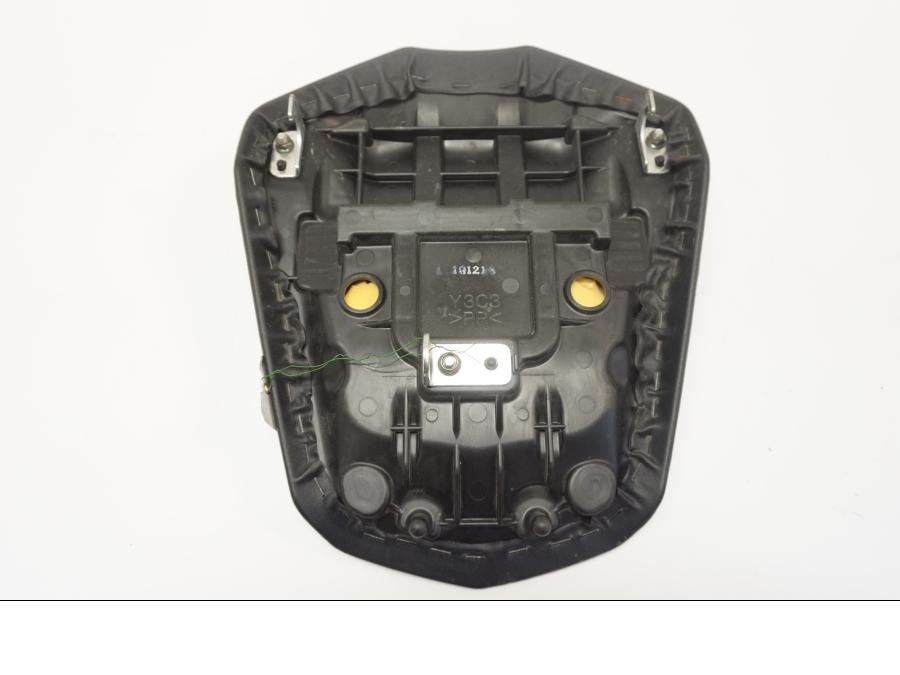 Snett uppifrån på Sadel från en Yamaha FZ1-SA -2007 motorcykel.