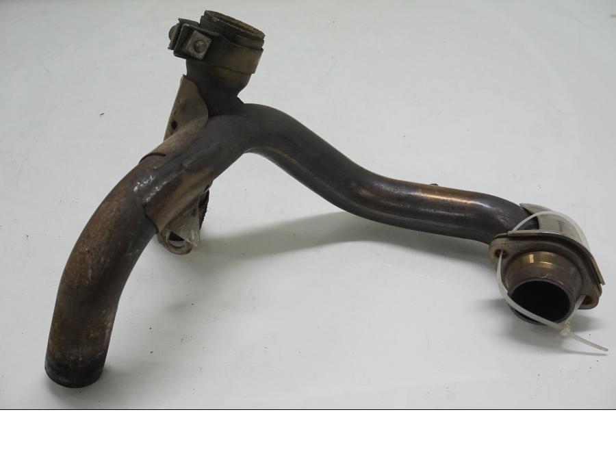 Vänster sida på Grenrör från en Yamaha BT 1100 -2002 motorcykel.