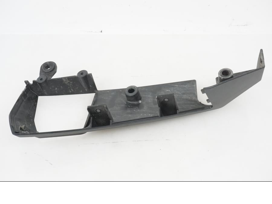 Vänster sida på Kylarvinge från en H-D Adventure Pan America Special RA1250S -2021 motorcykel.