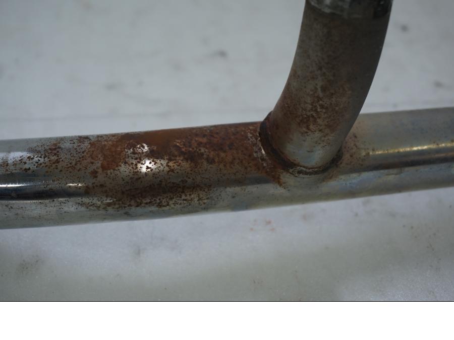 Vänster sida på Grenrör från en Triumph Thunderbird 900 -2000 motorcykel.