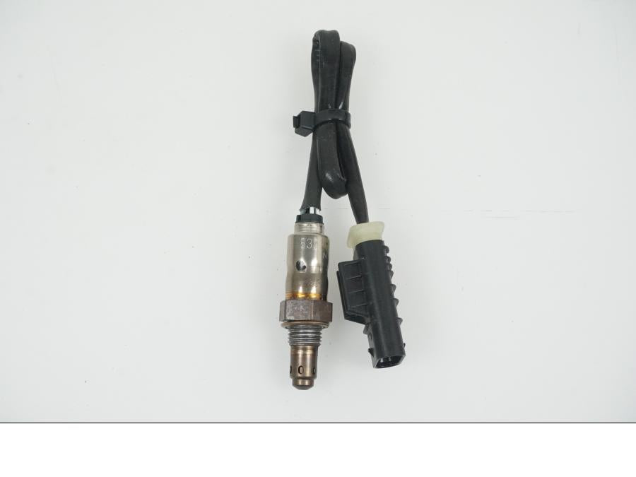 Baksidan på Lambdasond från en BMW R 1250 GS -2023 motorcykel.