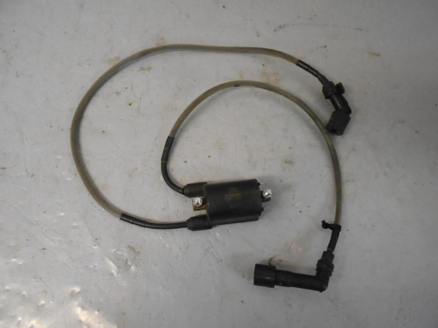 Framsidan på Tändspole från en Kawasaki VN 1600 Mean Streak -2007 motorcykel.