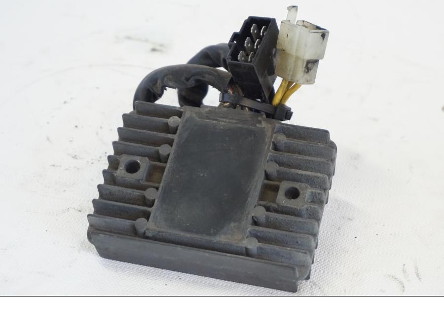 Extrabild1 på Likriktare från en Kawasaki VN 1500 Mean Streak -2002 motorcykel.