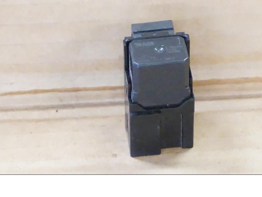 Framsidan på Relä från en Yamaha MT-09 Tracer -2019 motorcykel.