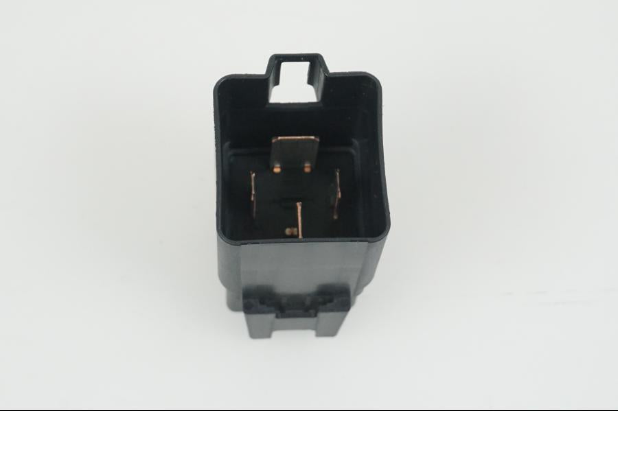 Baksidan på Relä från en BMW R 1250 GS -2023 motorcykel.