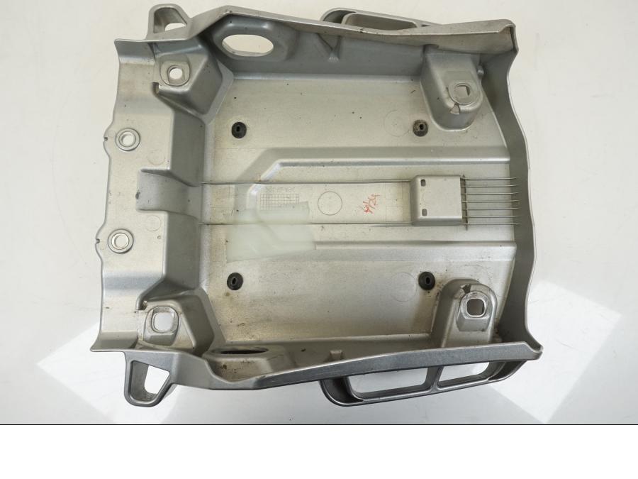 Snett uppifrån på Bakvinge från en Yamaha XT 1200 A -2010 motorcykel.