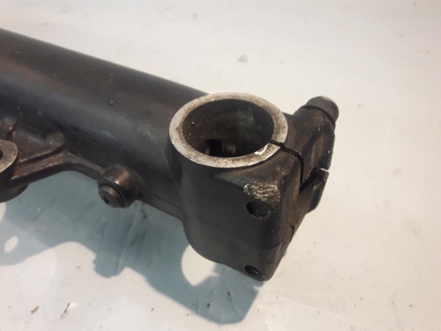 Höger sida på Gaffelben från en BMW K 100 RS -1991 motorcykel.